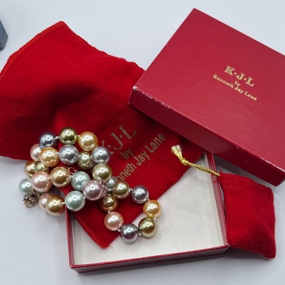 Kenneth Jay Lane KJL faux pastel pearl necklace - Picture 6 of 7